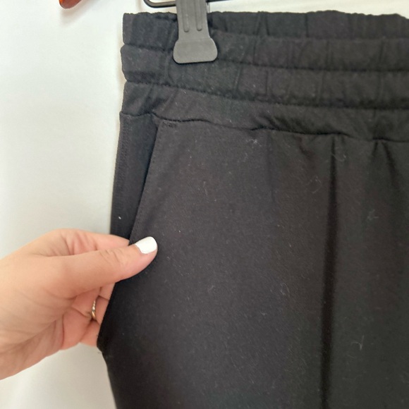 VUORI Performance Women's Jogger Pants in Black Heather Size Small - Picture 6 of 9